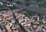 Szolnokon is ingyenes a parkolás zöld rendszámmal