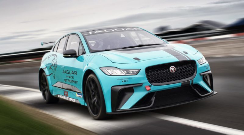 Jaguar_i_pace_etrphy_car_2019_jaguarracing.com