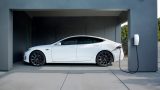 2021-07-14_tesla_wallcharger