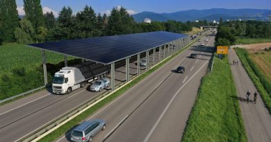 A svájci kormány ingyen odaadja az autópályák területét napelemek telepítésére