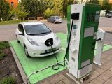 2022 04 28 Nissan extaxi DC töltés mobiliti Kecskemét 1