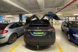 2023-01-15_tesla_model_x_parkolohaz